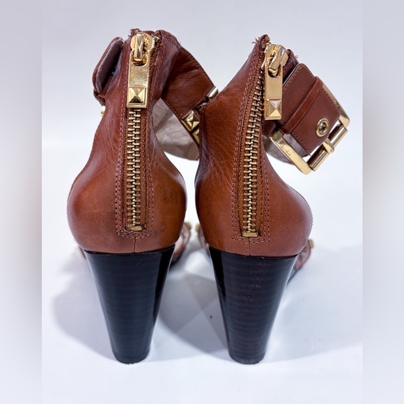 MICHAEL KORS Brown leather sandals with gold studs - Picture 8 of 9